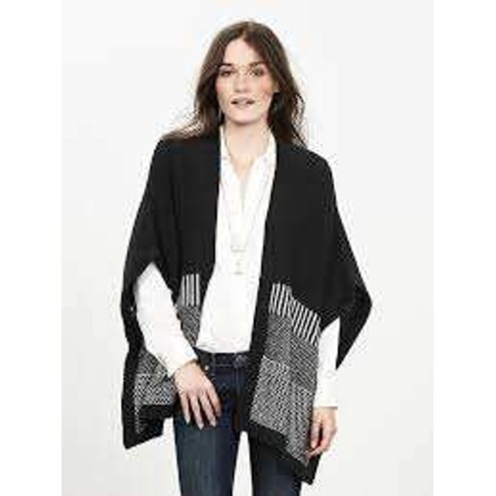 Banana Republic Merino Wool Birdseye Jacquard Poncho Sweater Black White XS/S
